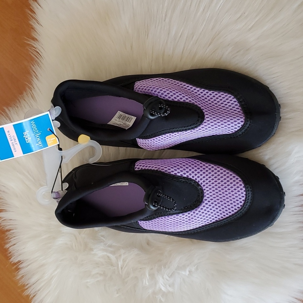 NWT West Loop girls purple black water shoes sz 4/5